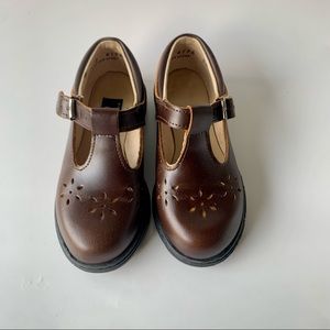 Amilio Kepner Scott Zimmerman Shoes - Flora T Straps - Brown - Size 7
